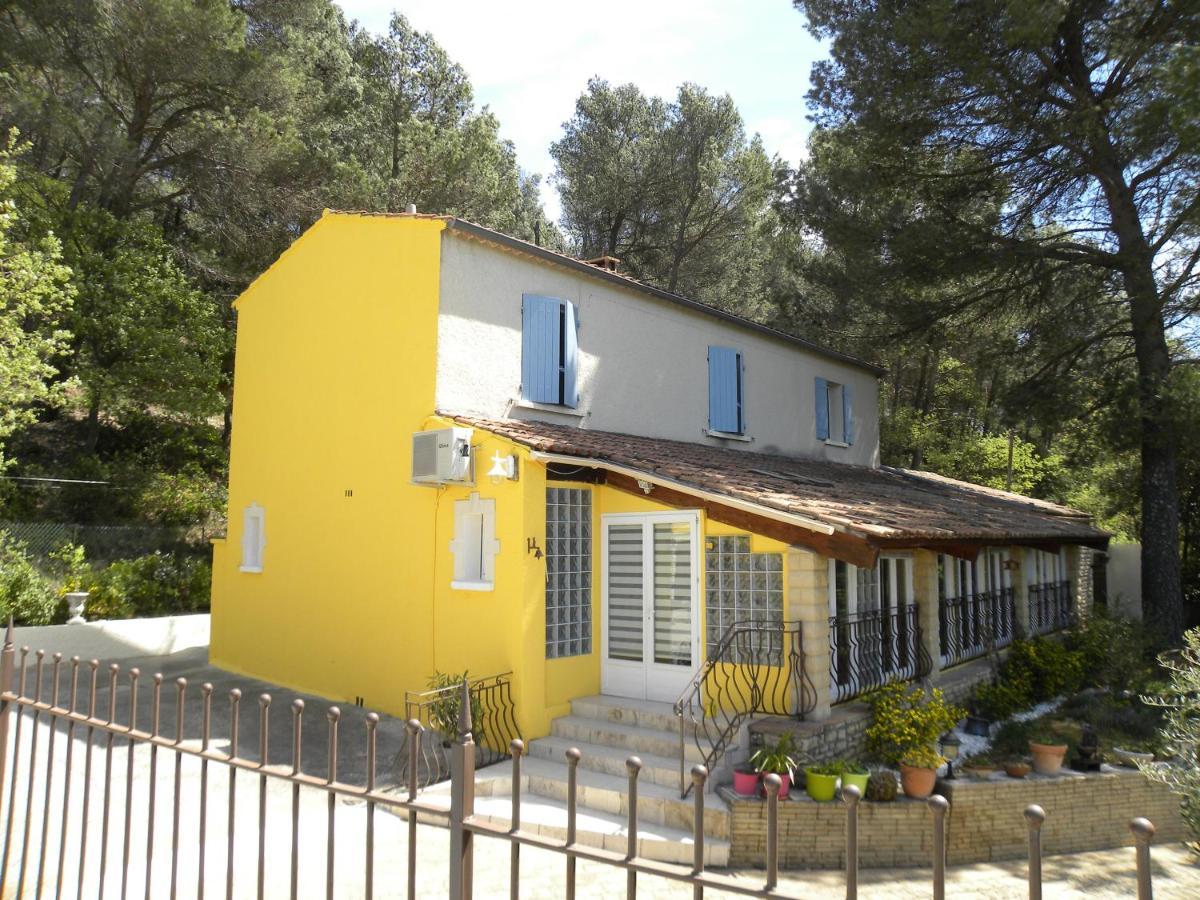 Les Vallons Holiday Home Lioux Eksteriør billede