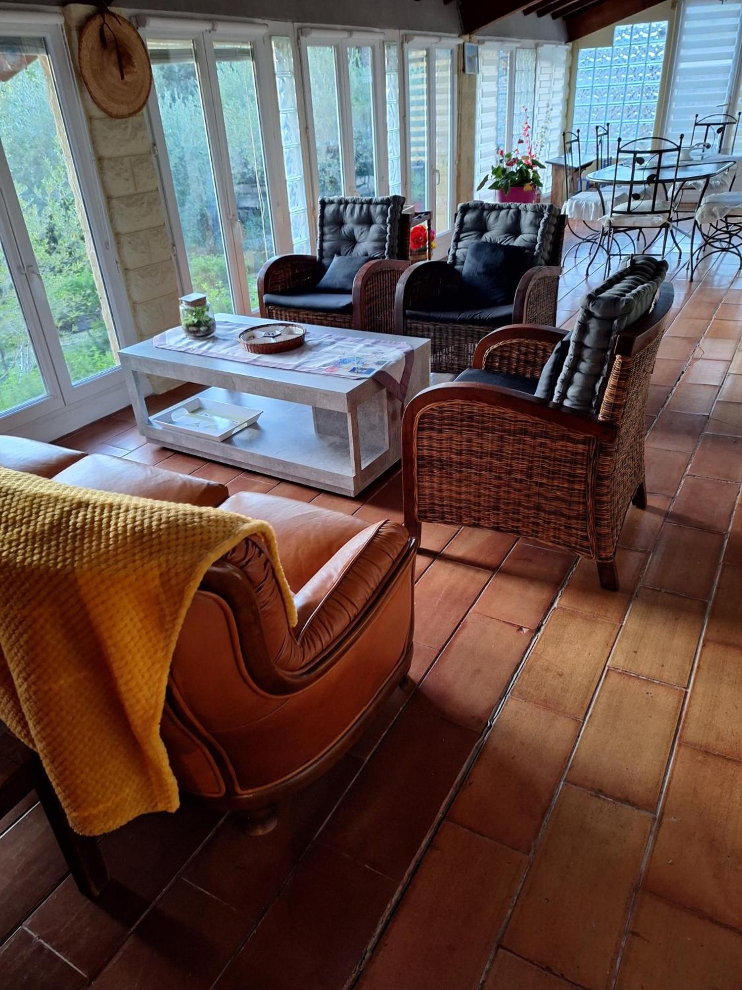 Les Vallons Holiday Home Lioux Eksteriør billede